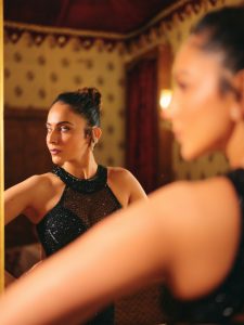Rakul Preet Turns Up the Glamour in Black Sequins, Regal Frames and Pure Star Power 35 Rakul Preet Turns Up the Glamour in Black Sequins, Regal Frames and Pure Star Power