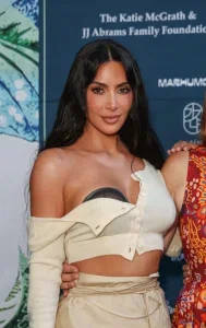 Kim Kardashian Builds a Formal Evening Look Around Deliberately Undone Knitwear 37 Kim Kardashian Builds a Formal Evening Look Around Deliberately Undone Knitwear