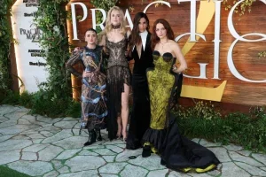 Maisie Williams Wears Maison Margiela Fall 2026 at Practical Magic 2 Premiere 26 Maisie Williams Wears Maison Margiela Fall 2026 at Practical Magic 2 Premiere